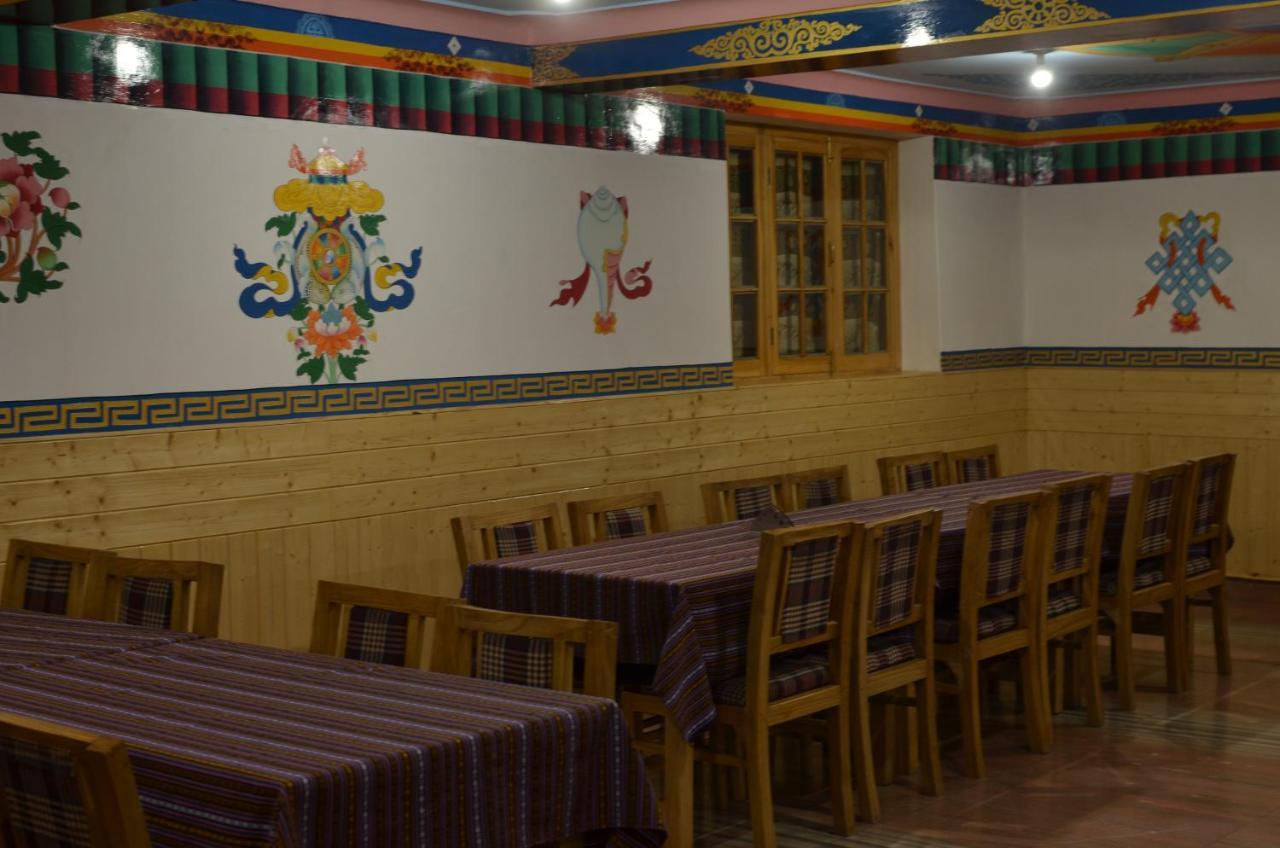 Barath Hotel & Guest House Leh Exterior photo