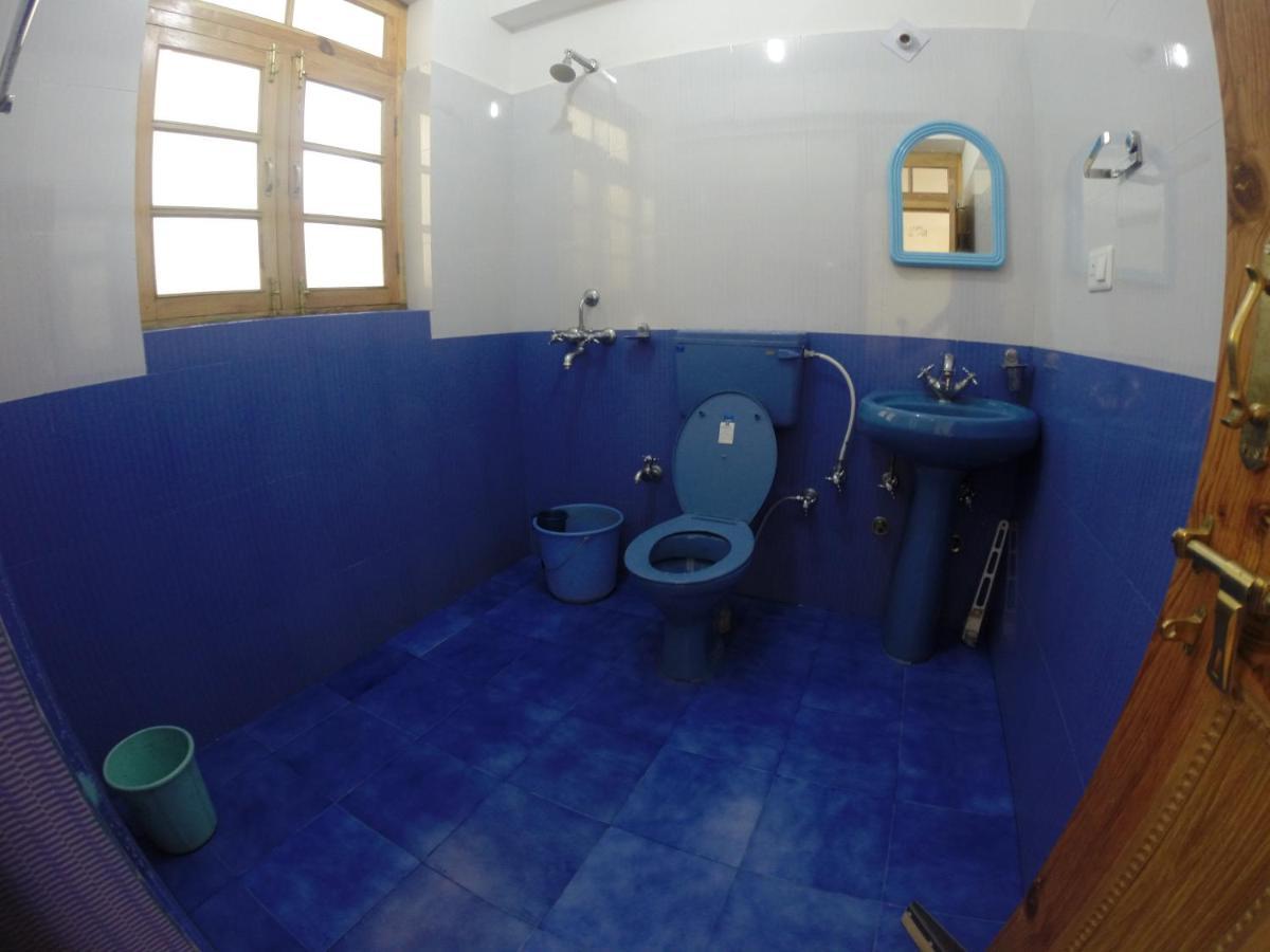 Barath Hotel & Guest House Leh Exterior photo